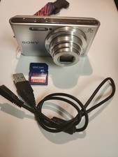 C mara Digital Sony Cyber-shot DSC-W830 20.1 MP con Zoom ptico 8x Memoria 32GB