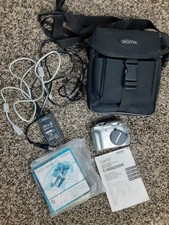 Olympus Camedia C-5000 Zoom 5.0MP Digital Camera Silver 3x Optical Zoom Japan