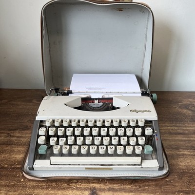 Vintage Olympia SF de Luxe tragbare manuelle Schreibmaschine - funktionstüchtig Beschreibung lesen