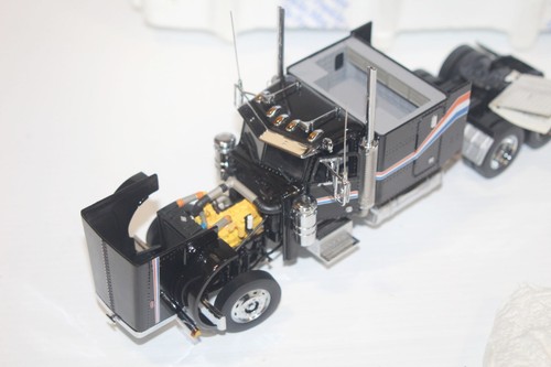 Franklin Mint Black Peterbilt 379 Semi Truck 1:32 Scale w/ Flat Top Conversion - Picture 3 of 14