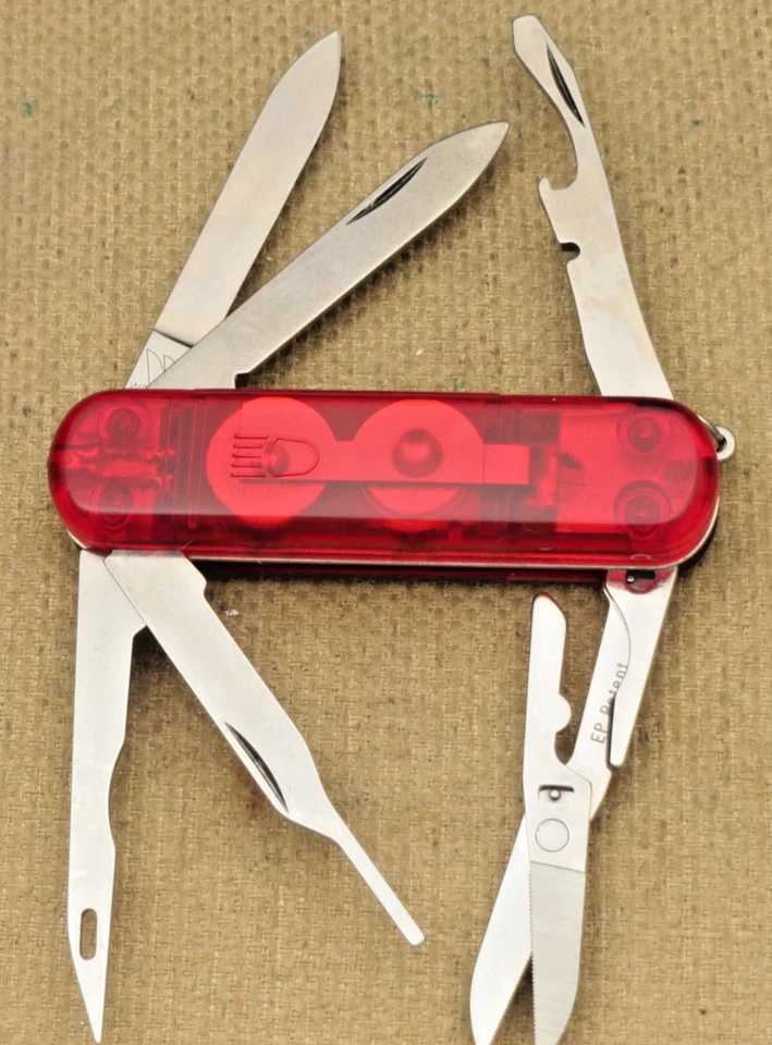 Vintage Descontinuado WENGER Canivete Suíço Baú de Ferramentas de Bolso Micro Leve Estado Perfeito - Imagem 3 de 4