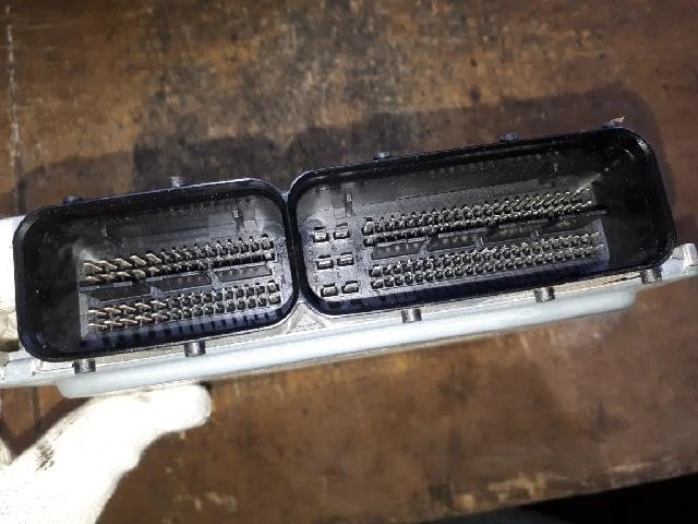 2013 AUDI A6 Quattro ECU Engine Control Unit Module 4G0907551D - Изображение 3 из 4