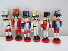 Set 6 White & Red & Blue Coat 4 Tall Wooden N...