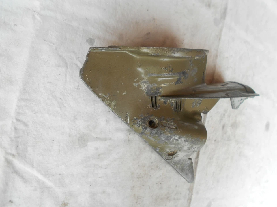 Johnson 4 HP Evinrude Outboard OMC Lower Unit Gear Case Housing Parts Lot - Image 2 of 4