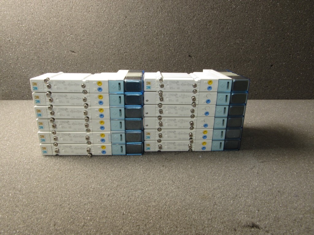SMC SY3100-5NZ1 Solenoid Valve "Lot of 12"