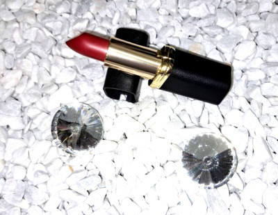 Loreal PARIS Lippenstift Color Riche Matt  347 Haute Rouge 4,8g  Arganöl Kuss