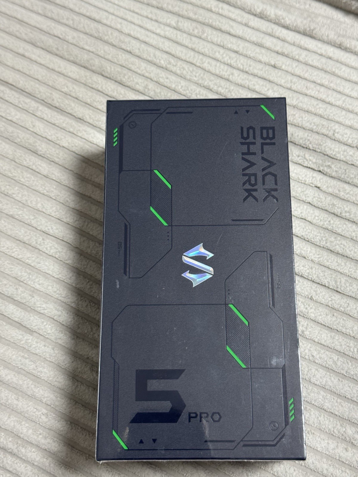 Black Shark 5 Pro 8/128gb Neu & OVP 144Hz Gaming Smartphone Schwarz Black Shark 5 Pro 8/128gb Neu & OVP 144Hz Gaming Smartphone Schwarz