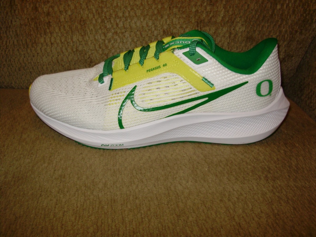 Nike Air Zoom Pegasus 40 Oregon Ducks Men\'s Size 9 White Green Yellow DZ5979-100 Nike Pegasus 40 Men main image 3