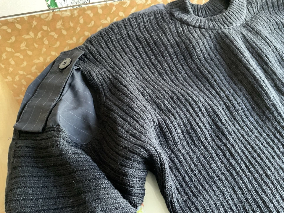 YOHJI YAMAMOTO (Y’S) ALPACE WOOL CREW NECK SWEATER (JP.2/US.6) - Image 2 of 4