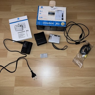 Minolta DIMAGE Xt 3,2 MP Digitalkamera mit Zubehörpaket
