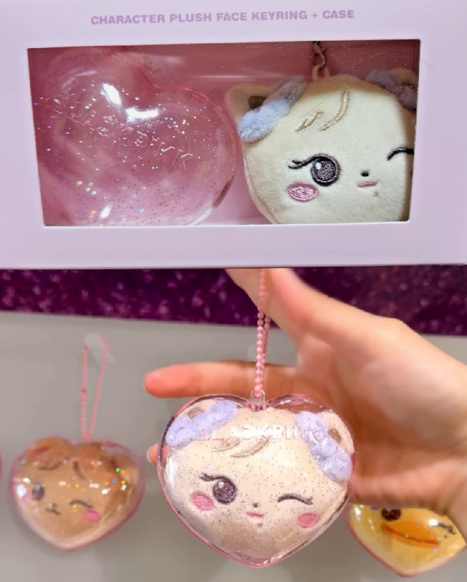 BLACKPINK DEADLINE World Tour OFFICIAL Face Keyring, Magnet Plush