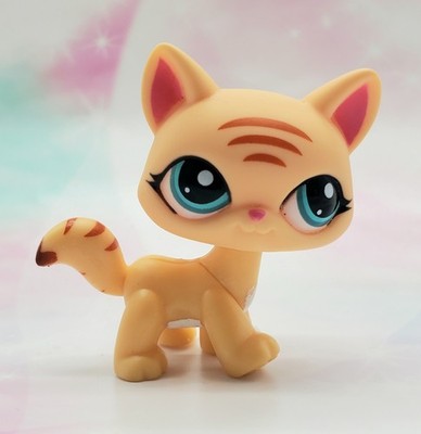 Littlest Pet Shop Authentic # 1572 Yellow White Orange Striped Cat