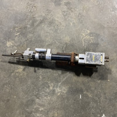 ARO 8255-A21-3 PNEUMATIC DRILL WITH DUAL HEAD