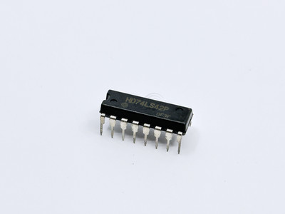 5PCS HD74LS42P Hitachi BCD to Decimal Decoder 4-to-10 DIP-16