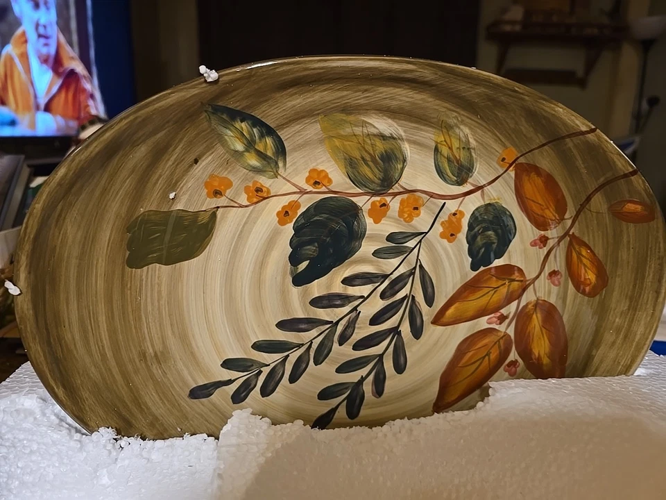 NIB Everyday Gibson 7-Piece~Shadow Wood~Completer Set-Platter/Bowl/Salt-Pepper-+ - Image 3 of 4