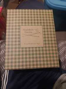 Avon Marjolein Bastin Wood Welcome Sign 1999 Vintage New in Box. Great Gift Idea