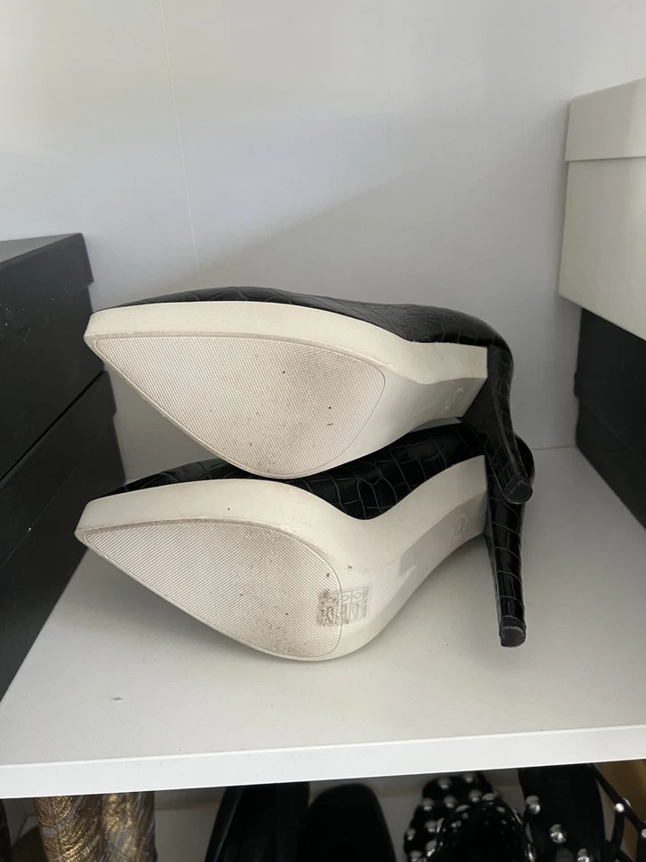 Bombas Stella McCartney preto crocodilo em relevo tamanho 40 - Imagem 4 de 4