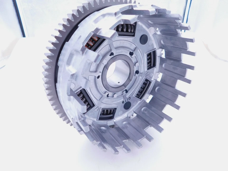 CESTA EMBRAGUE SUZUKI CON ENGRANAJE 1999-2020 HAYABUSA GSX1300R OEM 21200-24810 NUEVA Foto 3 de 4