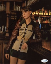 Daisy Edgar Jones Normal People Autographed Signed 8x10 Photo ACOA