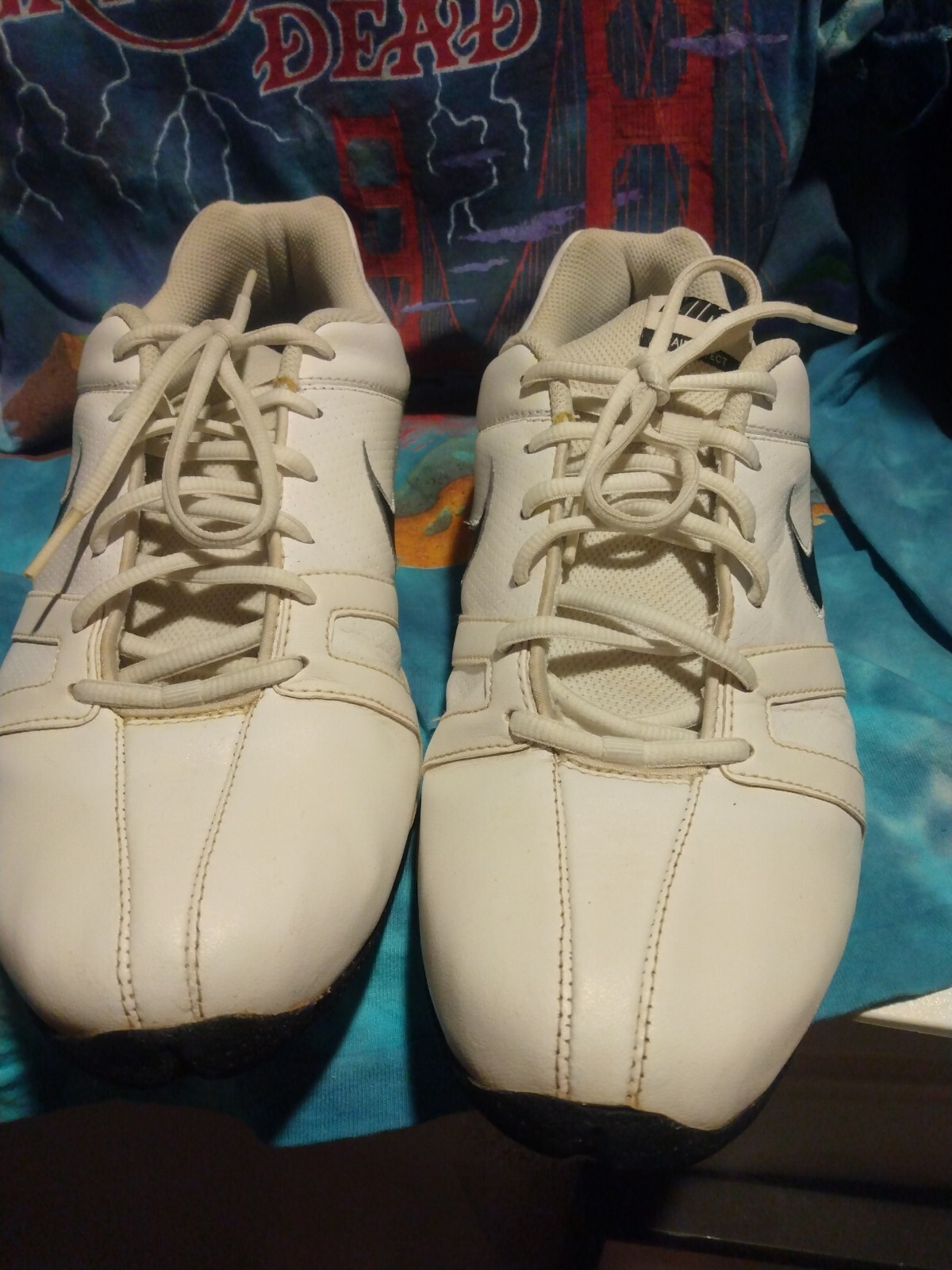 leather nike running shoes