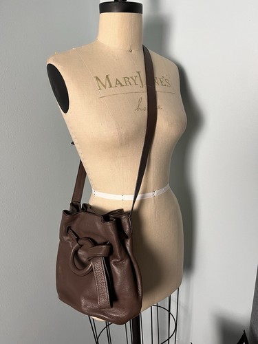 Borsa a tracolla SEQUOIA PARIS pelle liscia marrone con coulisse secchiello ottima - Foto 13 di 13