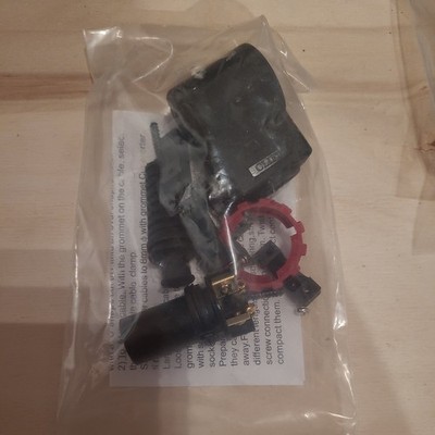 PLUG, 4POLE, R/A, 4PC/P90/HV, HV, CONNECTOR MOUN FOR CLIFF ELECTRONIC COMPONENTS