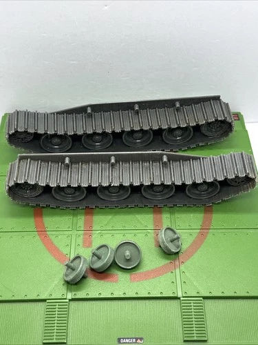 GI Joe Wolverine Parts Treads & Wheels 1983 ARAH Hasbro Free Shipping