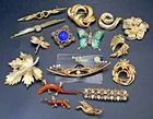 Very Beautiful Lot Fashion Jewelry " Brooches ", Animals Etc. Gold Colored