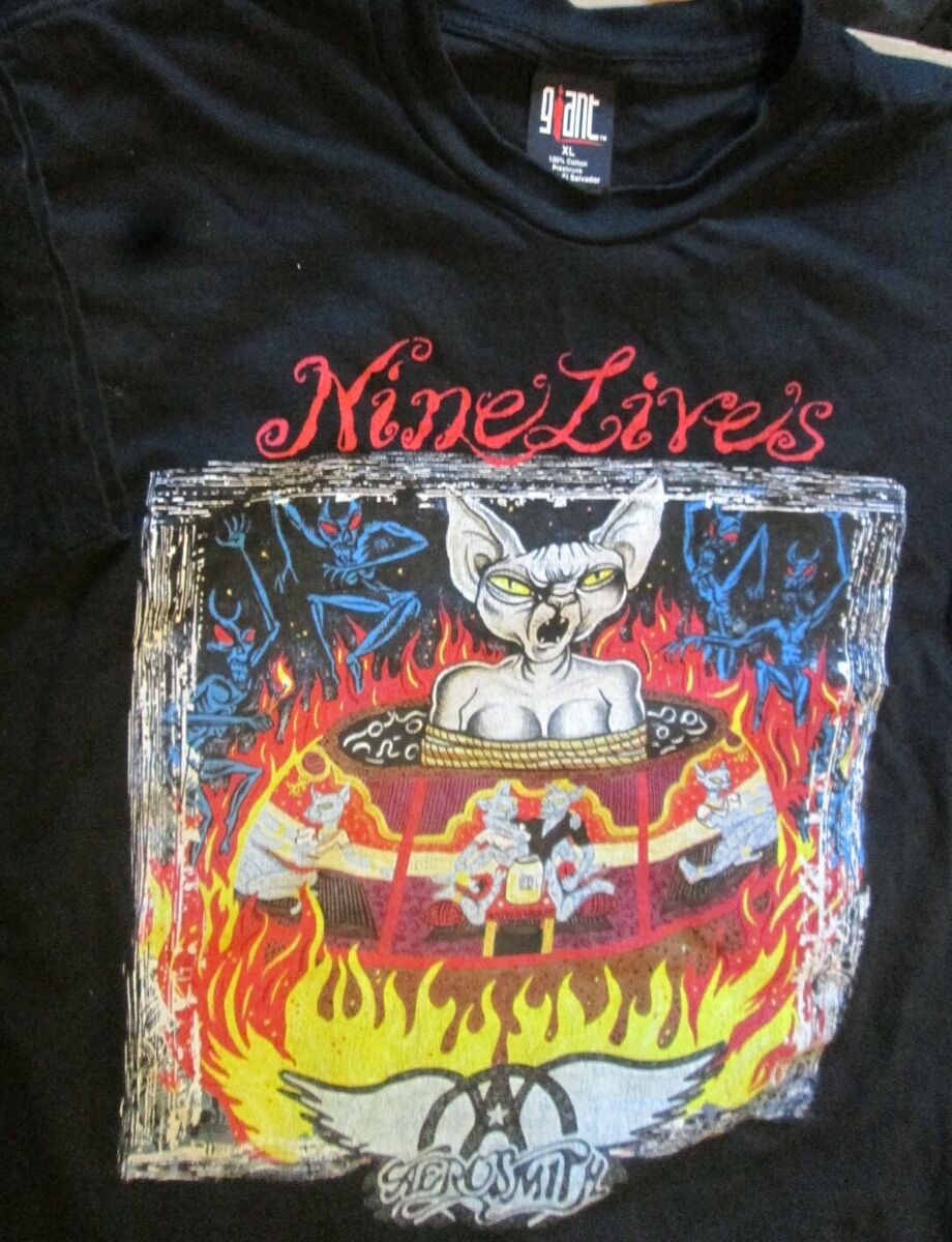 Vintage 1990s AEROSMITH Nine Lives Tour tee T Shirt Size XL Vintage 1990s AEROSMITH Nine Lives Tour tee T Shirt Size XL