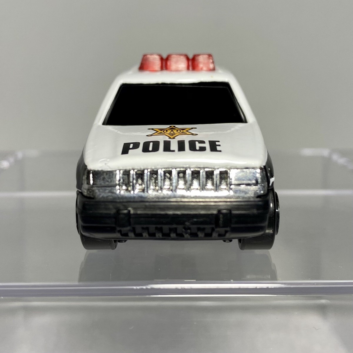 Yatming #827 Jeep Grand Cherokee Police 1/64 Diecast SUV Black