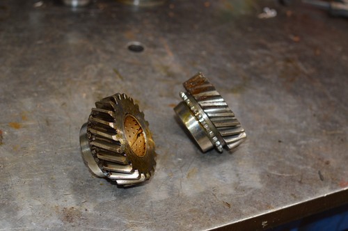 Willys Jeep International T90 Transmission 2nd gear 23t sold each - Picture 3 of 3