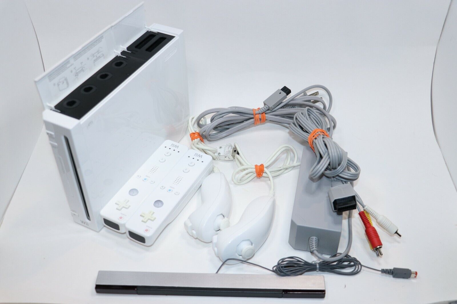 Videogame Nintendo Wii Branco Rvl001 +controle +cabos Cod069