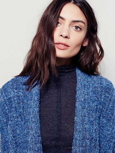 Nuevo Free People Captiva Cardi Cárdigan Suéter Chaqueta Encogimiento de hombros Talla L Chambray Combo - Imagen 3 de 4
