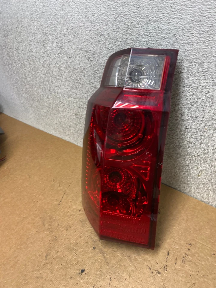 Luz trasera izquierda del lado del conductor Jeep Commander 2006 a 2010 OEM S7311 DW Foto 2 de 4
