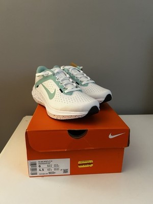 Nike Air Winflo 10 Women's Running Shoes White/Emerald, Size 6