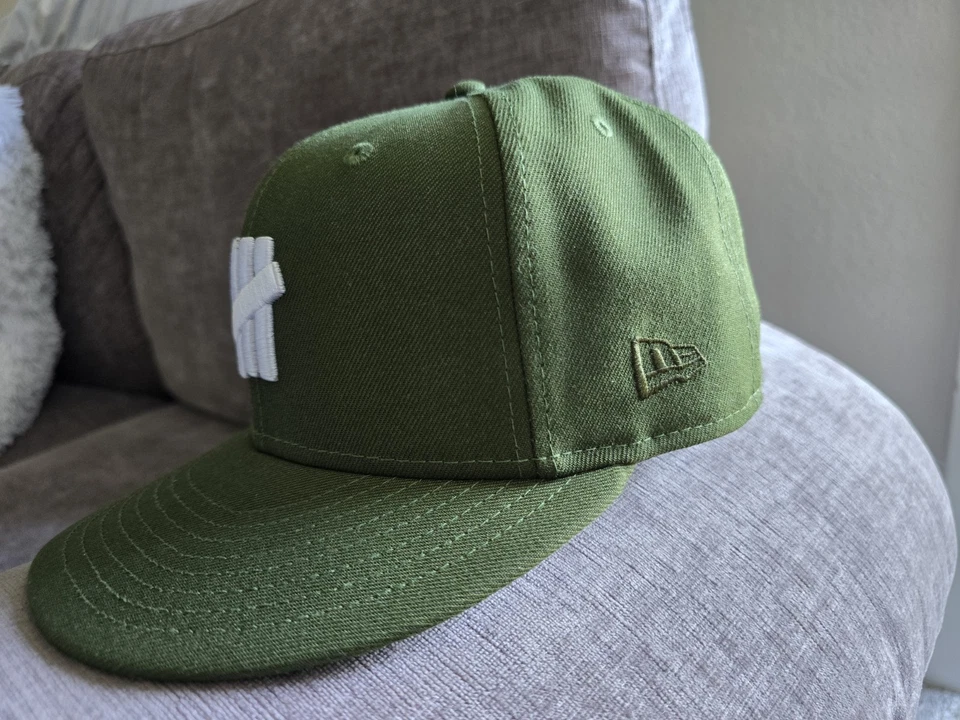 New Era Undefeated Men's Green Fitted Cap 59Fifty - Image 3 of 4