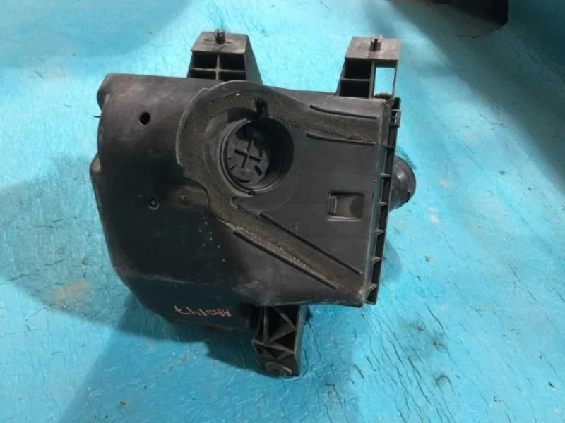 00 01 02 Audi A6 Quattro Wagon 2.8L USADO Purificador de Aire Caja Carcasa Foto 4 de 4