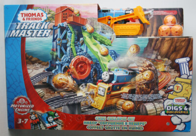 2019 THOMAS FRIENDS TRACKMASTER CAVE COLLAPSE SET FISHER PRICE NEW 