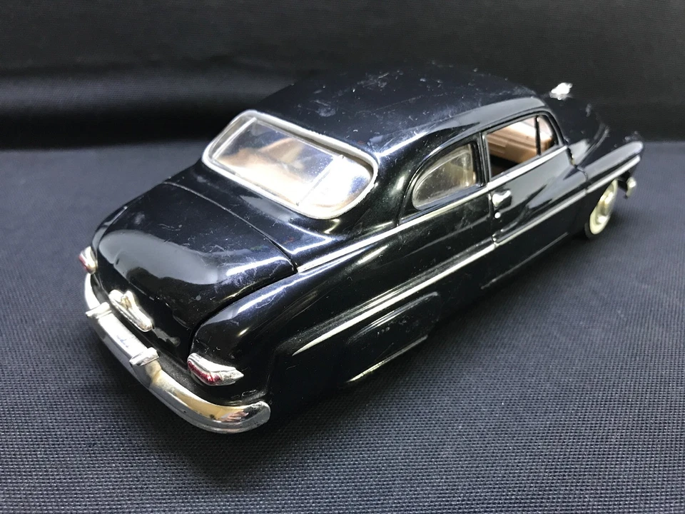 Mercury 1949 diecast escala 1:24 sin marca Foto 4 de 4