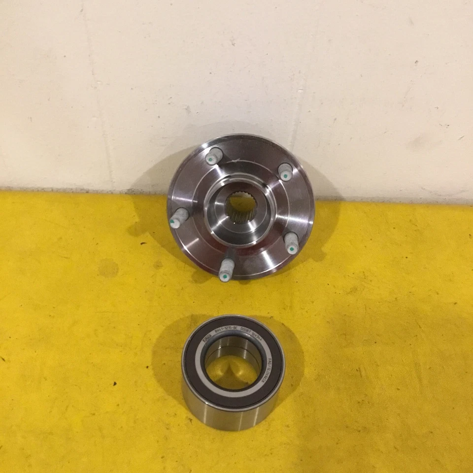 NEW 2012-2018 Ford Focus Wheel Hub Assembly W/ Bearing cv6Z-1104-A OEM - Image 2 of 4