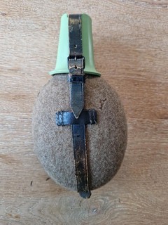 alte Feldflasche Wehrmacht ESB40 Aluminium mit grünem Becher