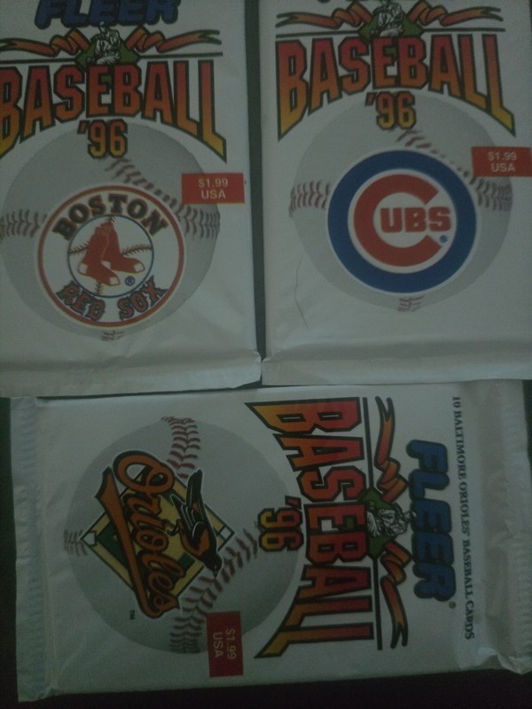 1996 Fleer Packs Baseball  37 Packs  Total. Alot Of Rookies And H.O.F. players.