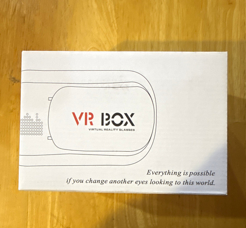 VR BOX Smartphone VR Headset 6.0in Max Screen 100° FOV White Plastic