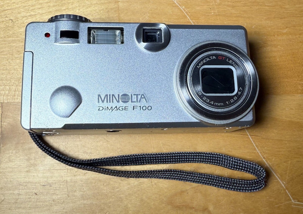MINOLTA DiMAGE F100 本体 Minolta Dimage F100 Digital Camera 4.0 Megapixels - AS IS FOR