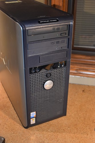 Dell Optiplex GX620 Desktop Pentium 4 2.8GHz 2GB 500GB Windows XP Dual DVD Drive