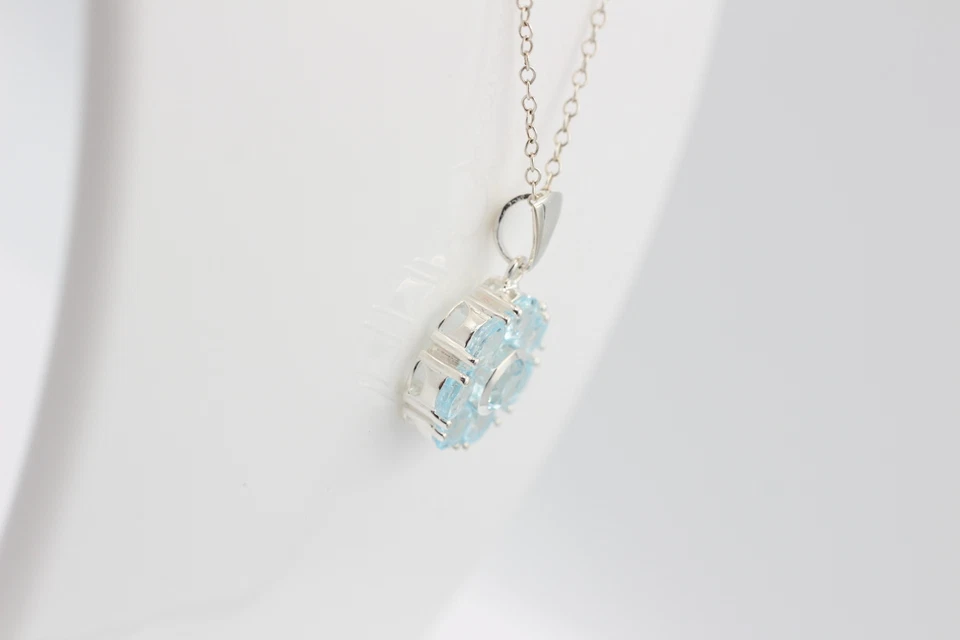 Elegante Pendente In Topazio Blu Da 2,5 Carati In Argento 925 - Immagine 3 di 4