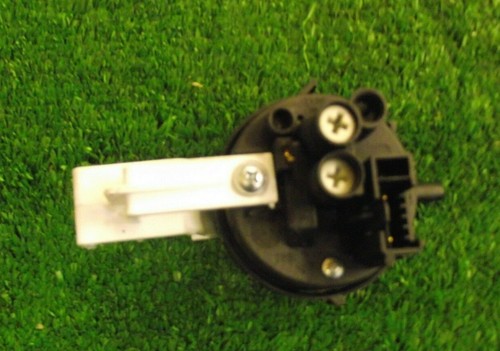 Waschmaschine INDESIT IWC6105 Druckschalter