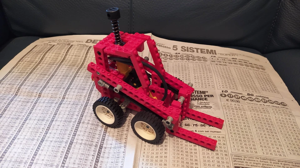 LEGO Technic 8044 Universal Pneumatic Set, foto 1 di 4