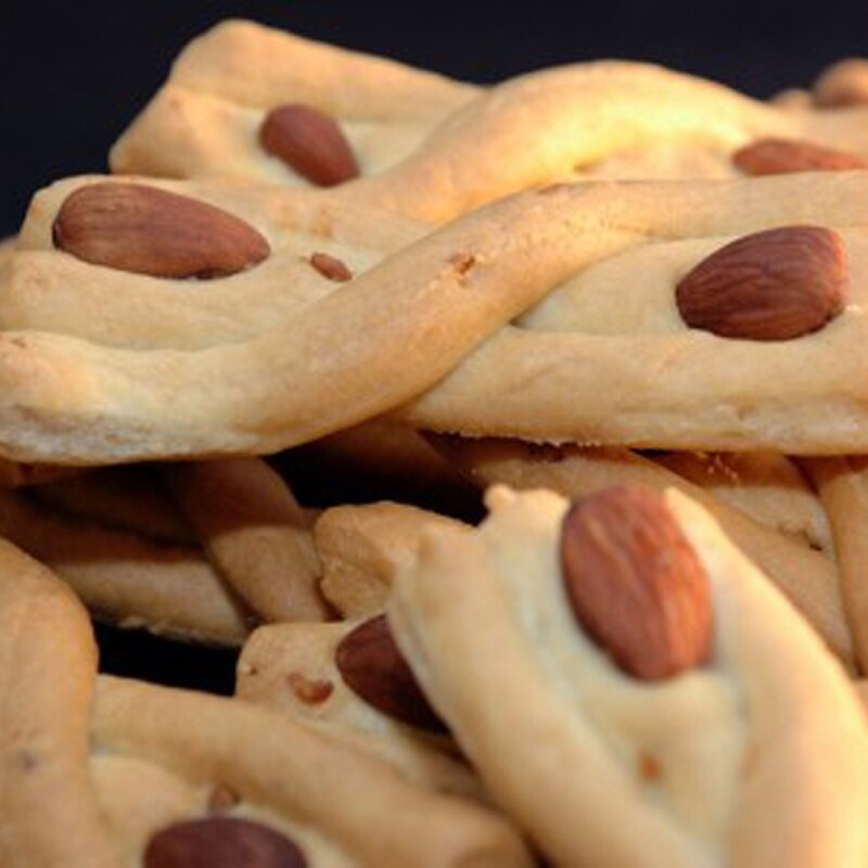 TRECCINE AL PEPE E ALLE MANDORLE