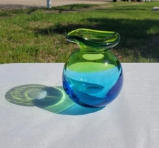 Hand Blown Art Glass Vase Blue Green Ombre Ruffle Edge 4"